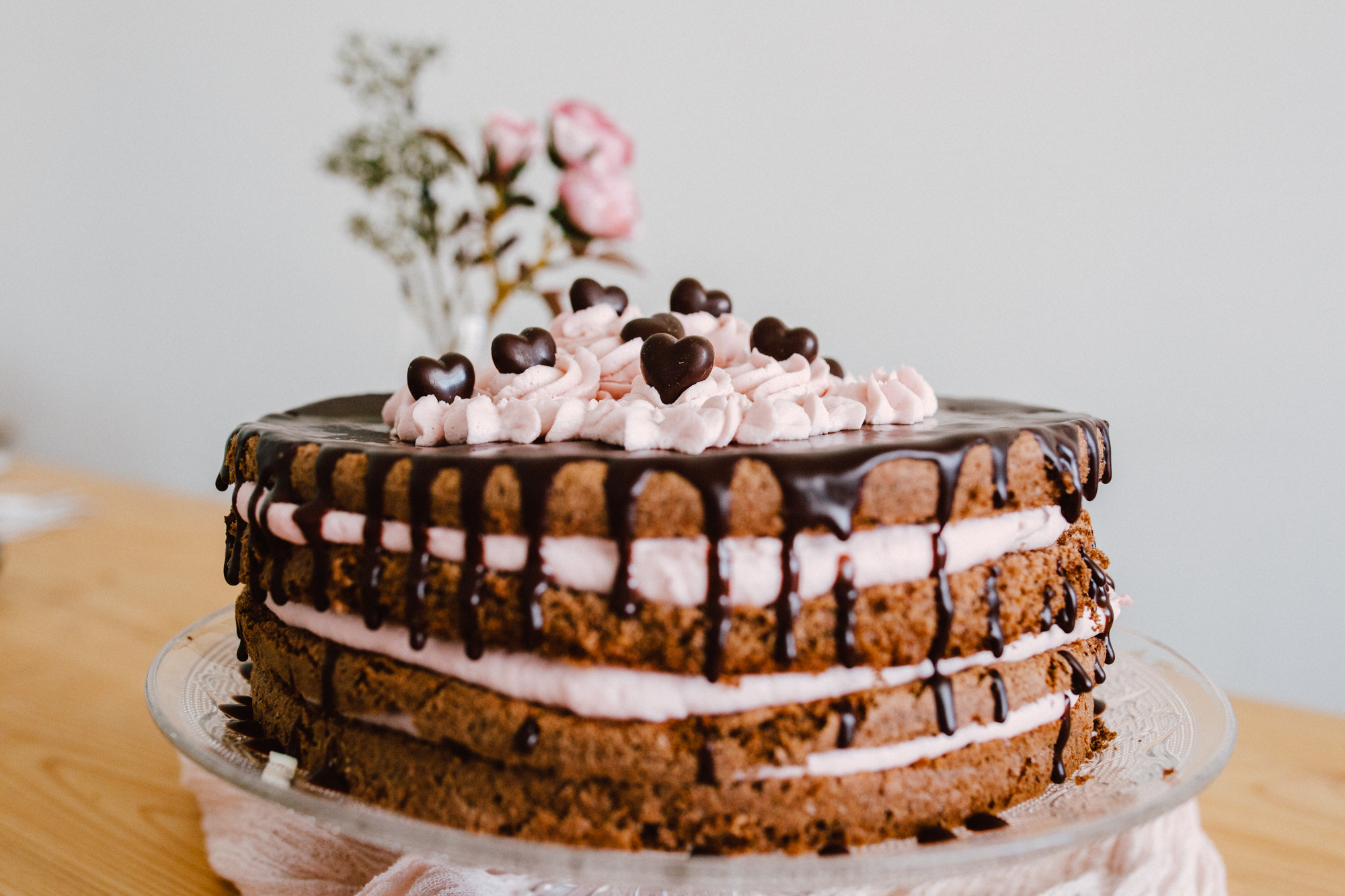 Schoko Himbeer Naked Cake Mit Drip Heyitsju De