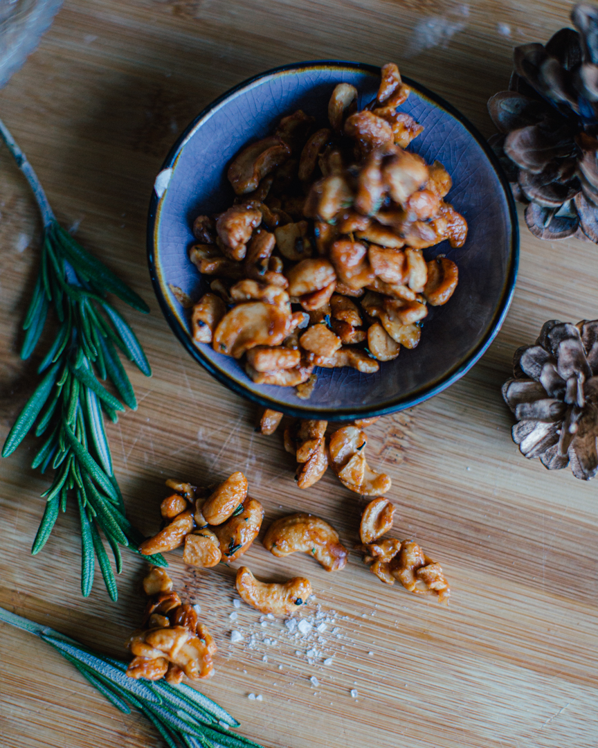 Kandierte Cashews mit Rosmarin